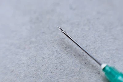 درباره Needle:Microneedle Array Design: پیدا کردن تعادل از طریق آزمایش واقعی-...